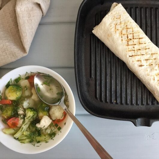 Овощной суп + ролл с курицей и овощами