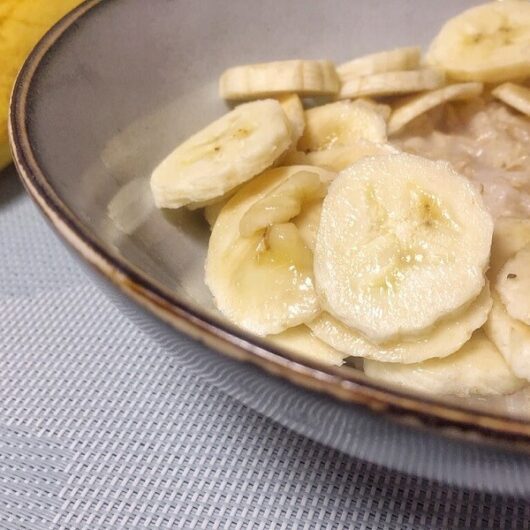 Овсяная каша с бананом